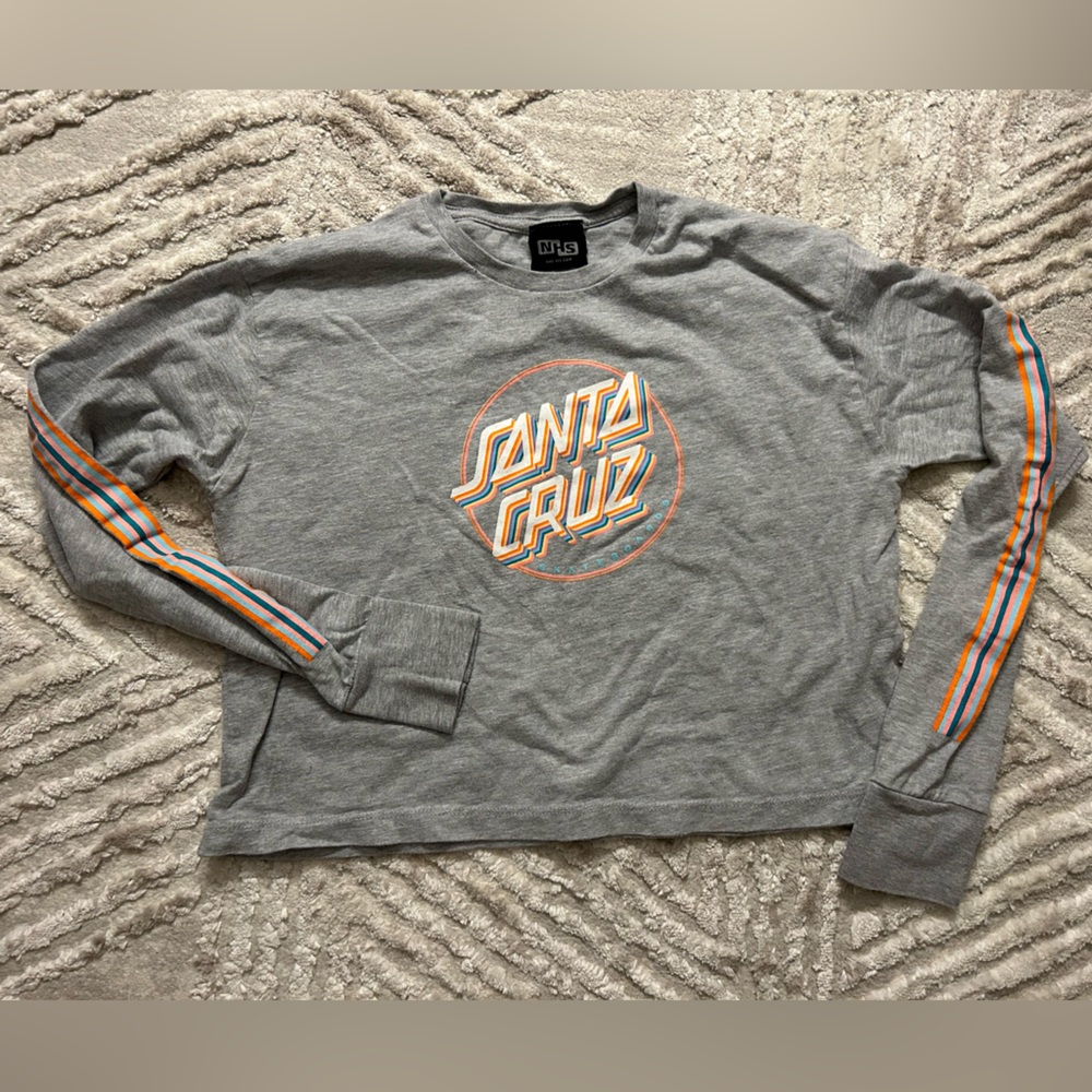 Santa Cruz Skateboards size XS long-sleeve CROP TOP
